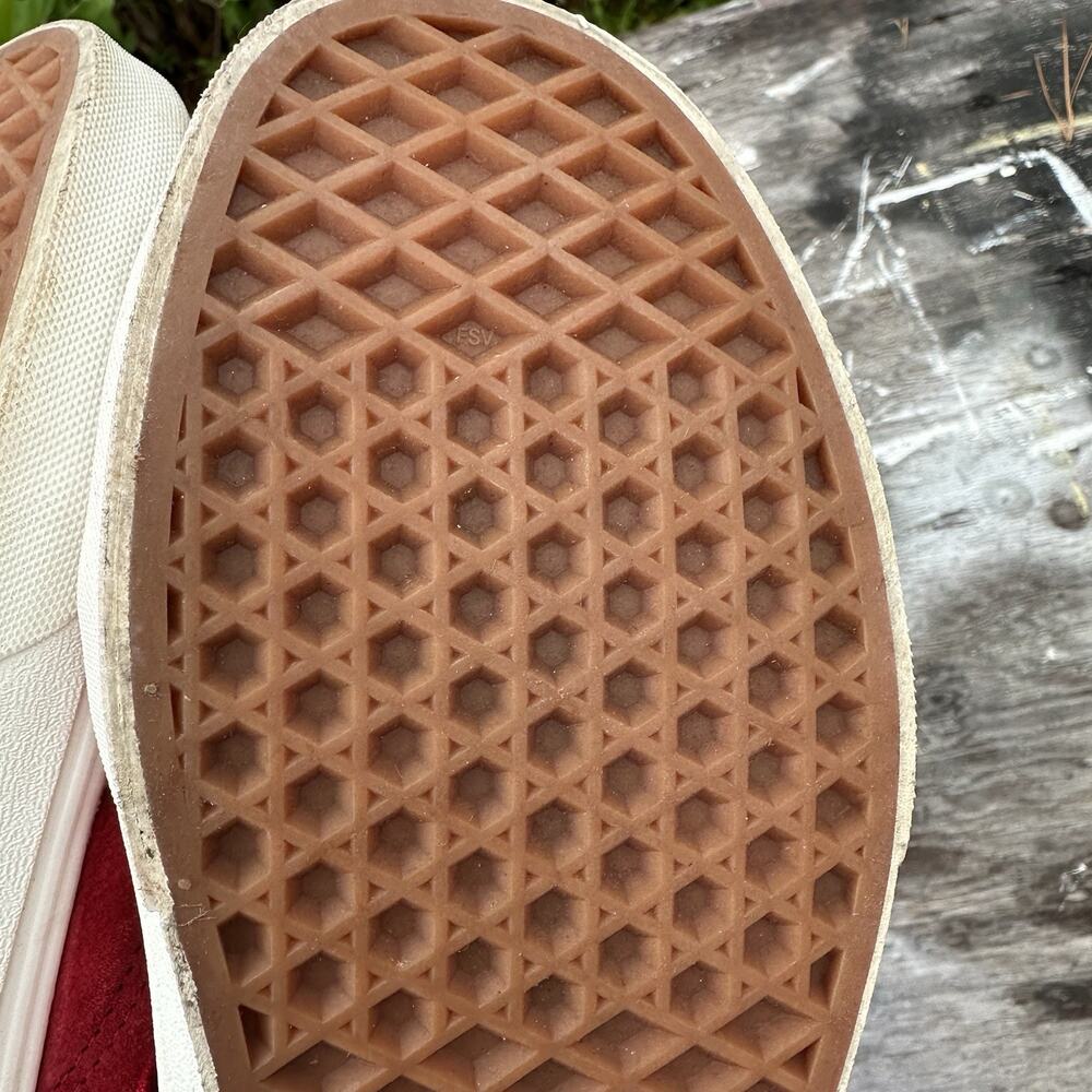 Vans Off The Wall Shoes Mens 8.5 Old Skool Sneaker Red Suede HEIQ Eco Dry Low - Picture 11 of 12